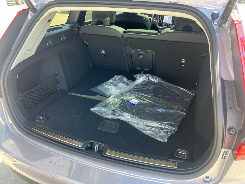 new 2026 Volvo V60 Cross Country car