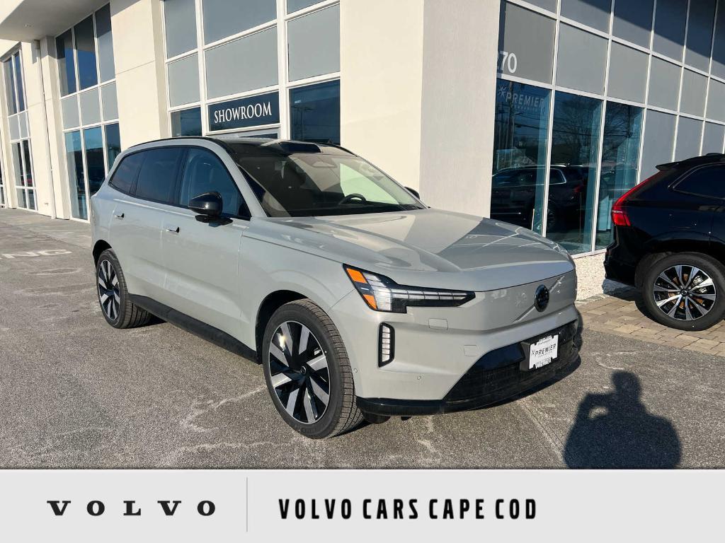 new 2025 Volvo EX90 car, priced at $90,640