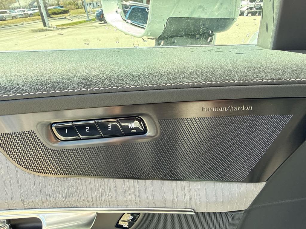 new 2026 Volvo XC90 car, priced at $75,864