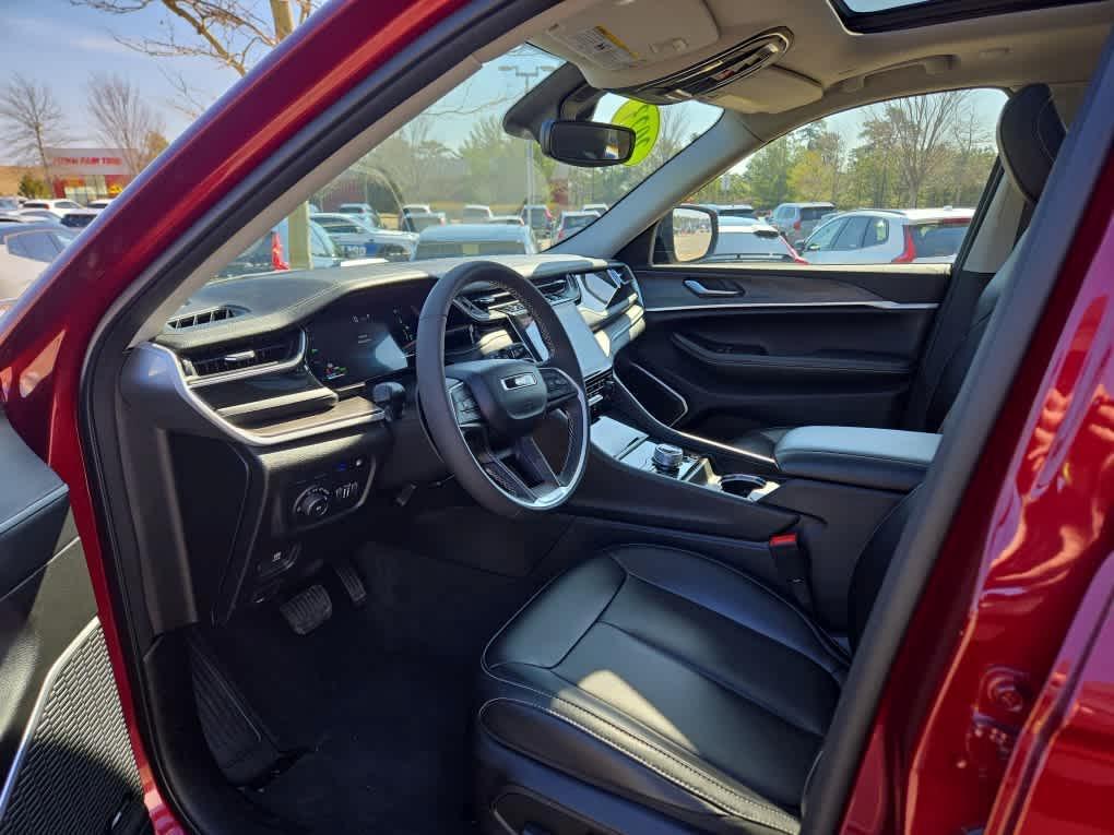 used 2023 Jeep Grand Cherokee 4xe car, priced at $28,394