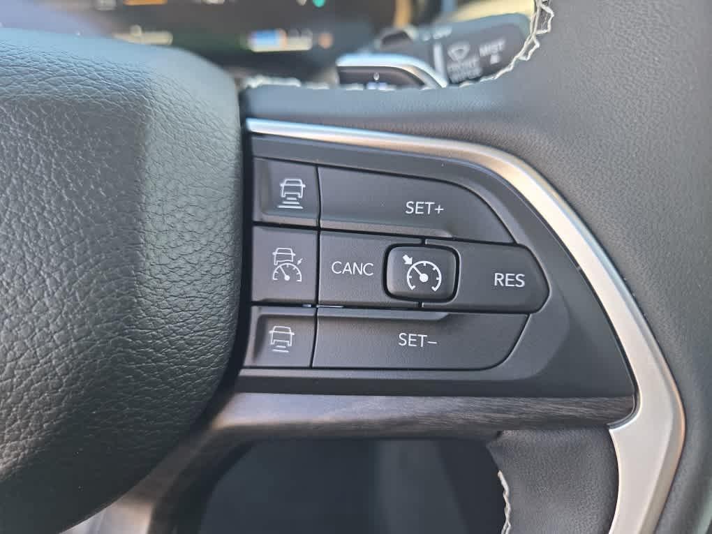 used 2023 Jeep Grand Cherokee 4xe car, priced at $28,394