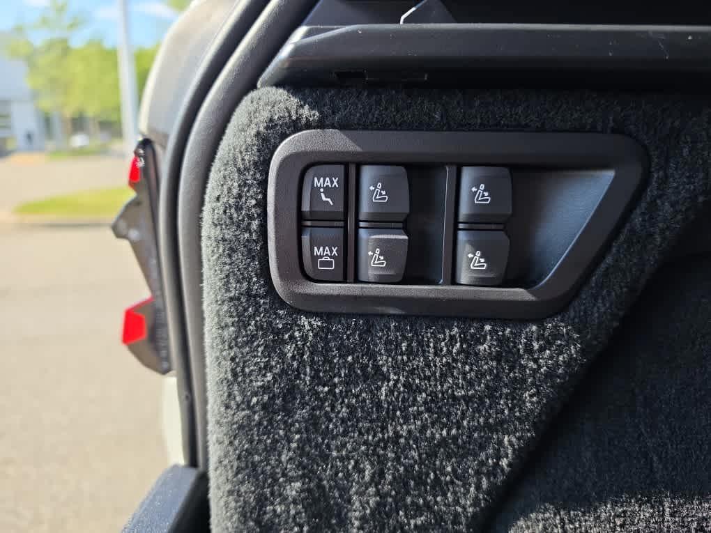 used 2023 BMW X7 car, priced at $52,494