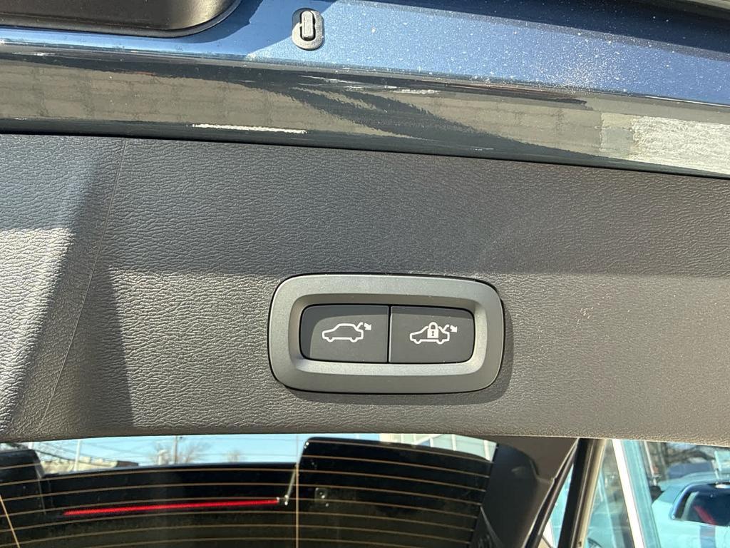 new 2026 Volvo XC40 car, priced at $54,310