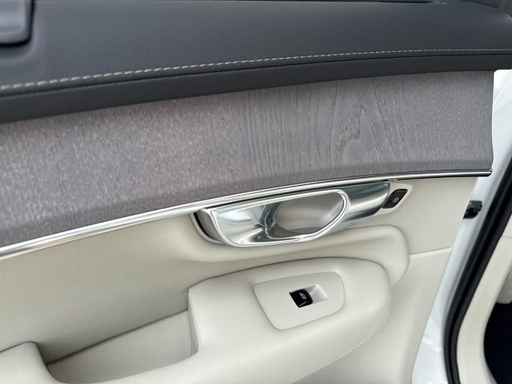 new 2026 Volvo XC90 car, priced at $75,155