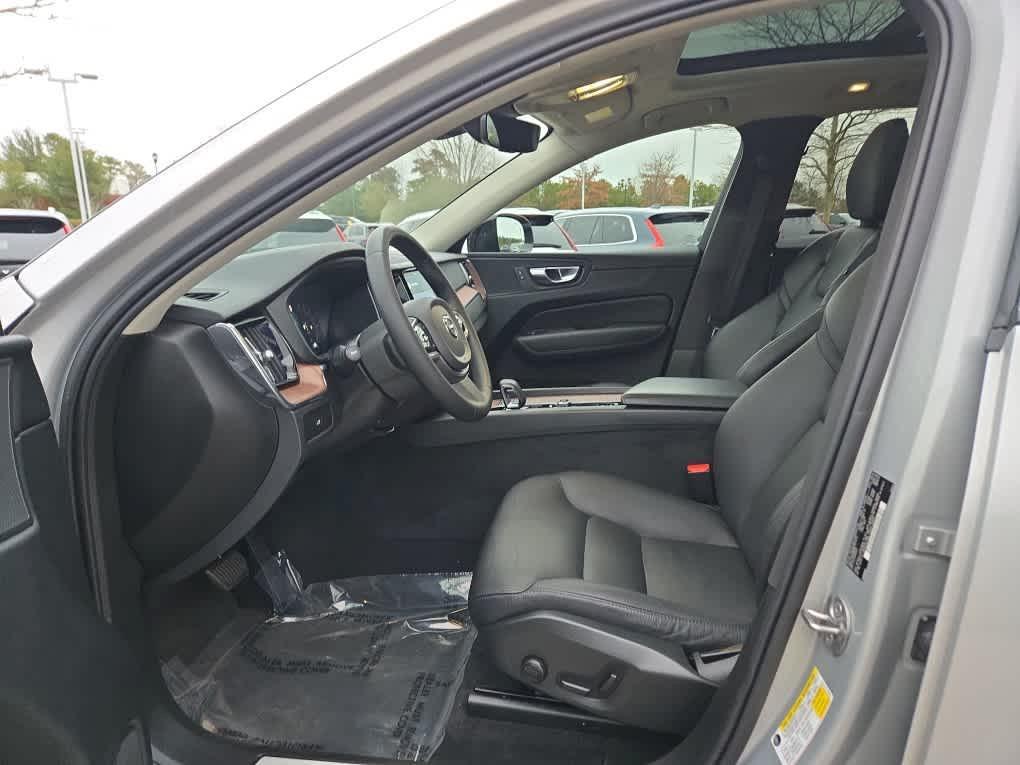 used 2023 Volvo XC60 car, priced at $30,300