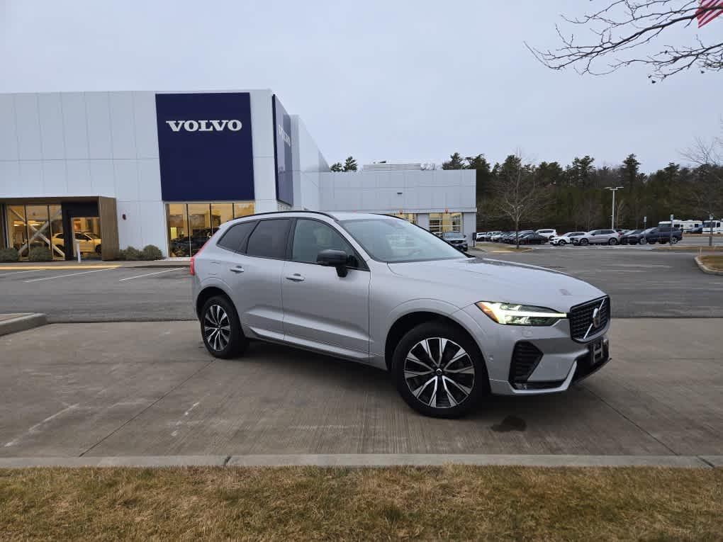 used 2023 Volvo XC60 car, priced at $30,300