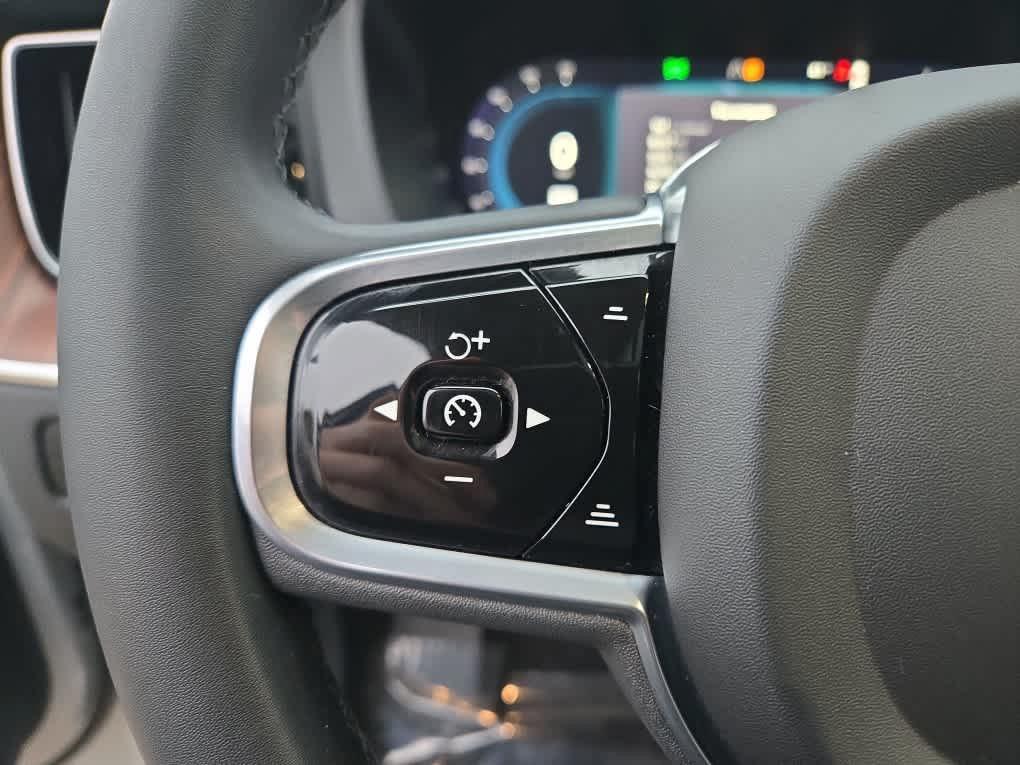 used 2023 Volvo XC60 car, priced at $30,300