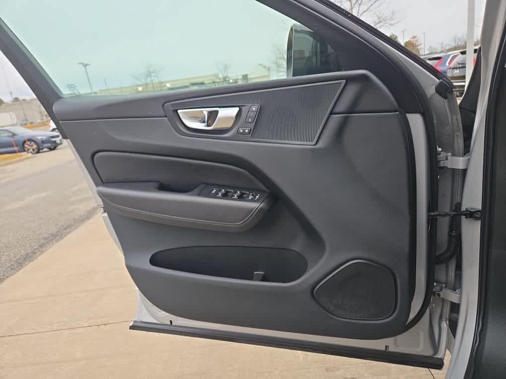 used 2023 Volvo XC60 car, priced at $30,300