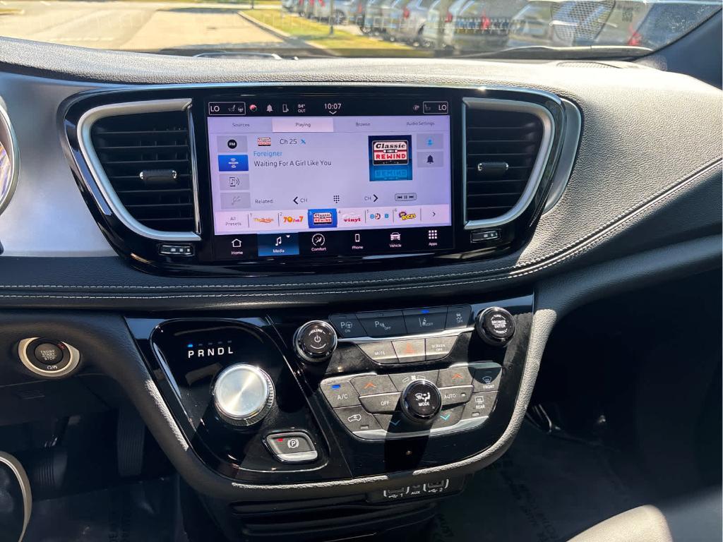 used 2023 Chrysler Pacifica Hybrid car, priced at $26,794