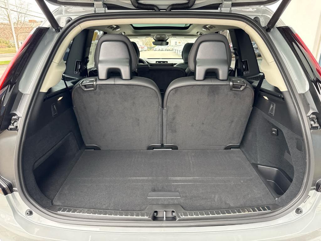 new 2026 Volvo XC90 car, priced at $75,749