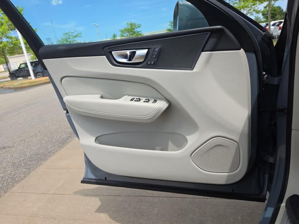used 2023 Volvo XC60 car, priced at $36,094