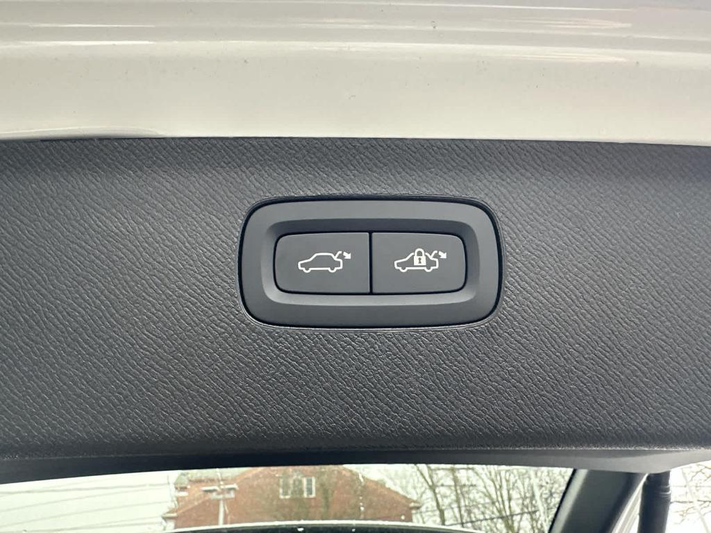 new 2026 Volvo XC90 car, priced at $72,419