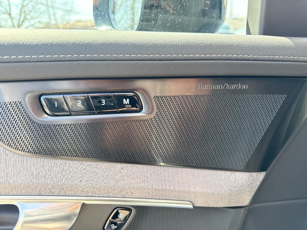 new 2026 Volvo XC90 car, priced at $76,580