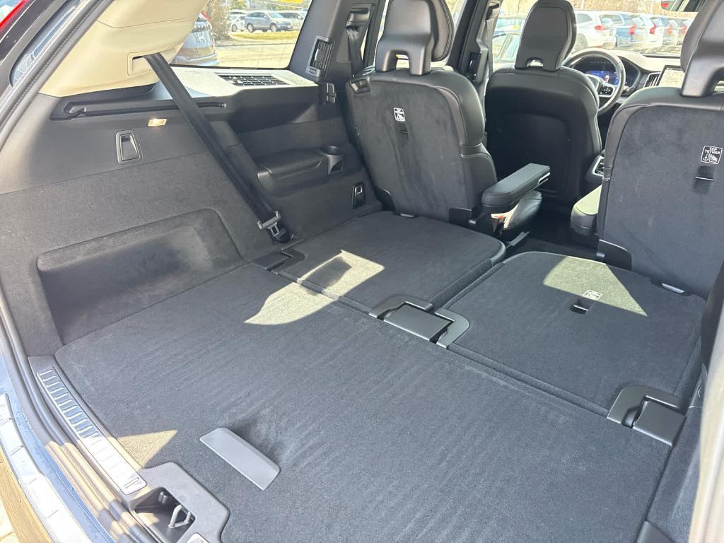 new 2026 Volvo XC90 car, priced at $76,580