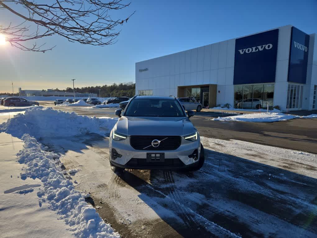 used 2023 Volvo XC40 car, priced at $28,500