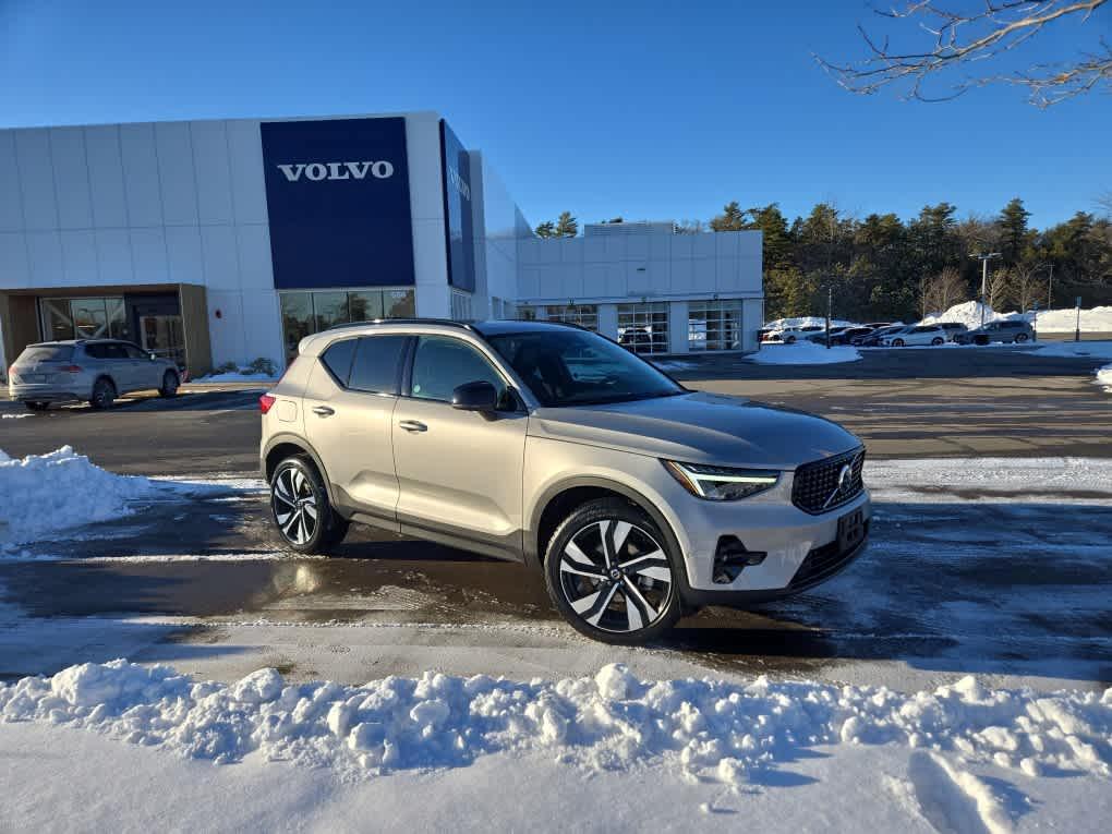 used 2023 Volvo XC40 car, priced at $28,500