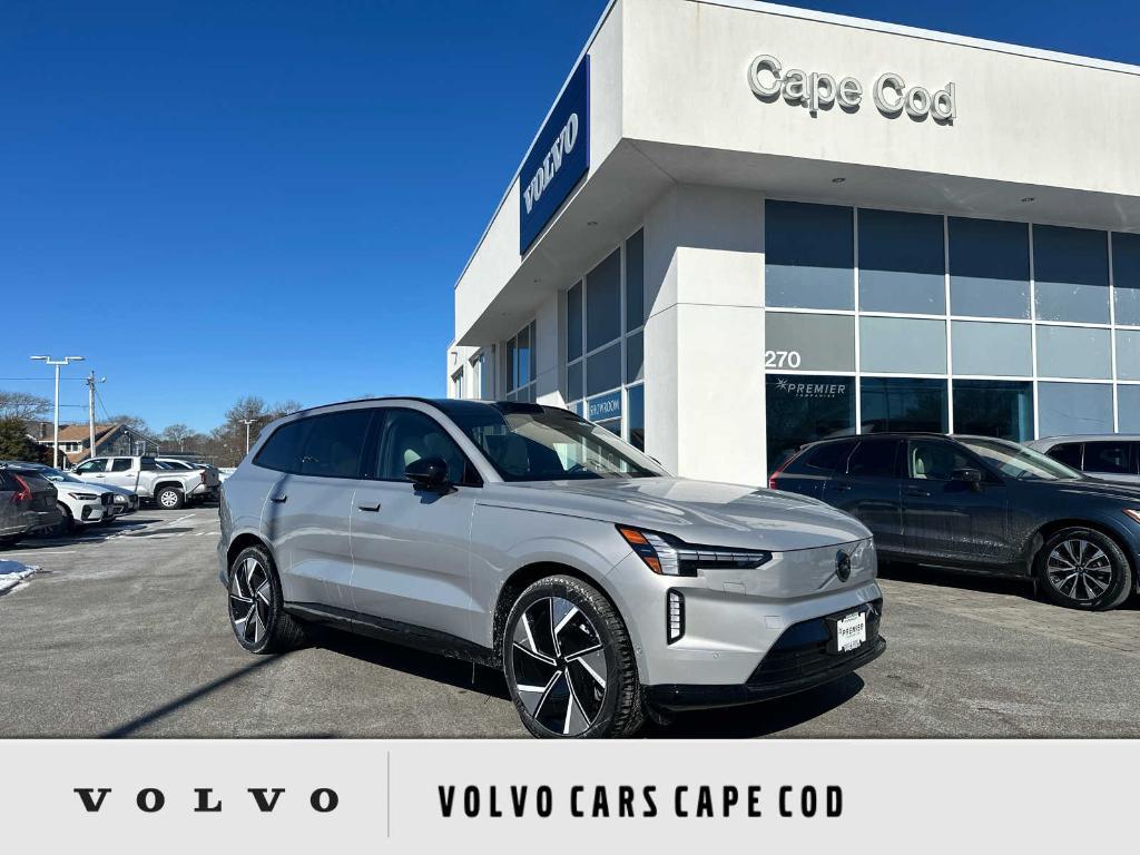 new 2025 Volvo EX90 car, priced at $73,975
