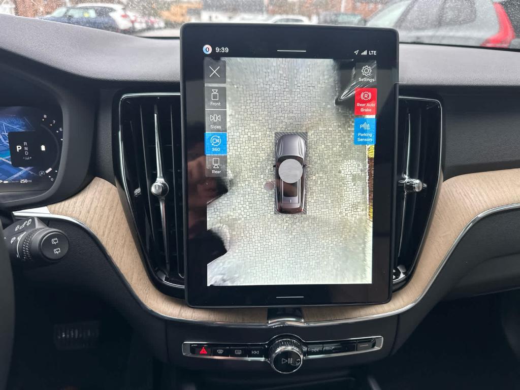 new 2026 Volvo XC60 car, priced at $58,954