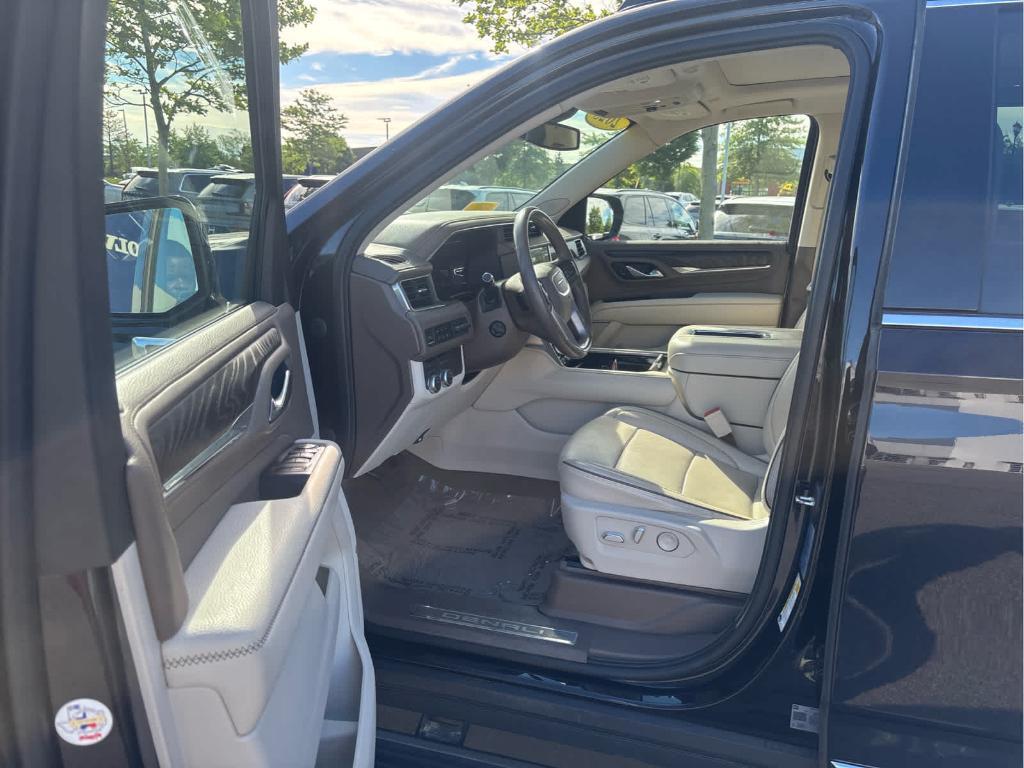 used 2023 GMC Yukon car, priced at $61,094