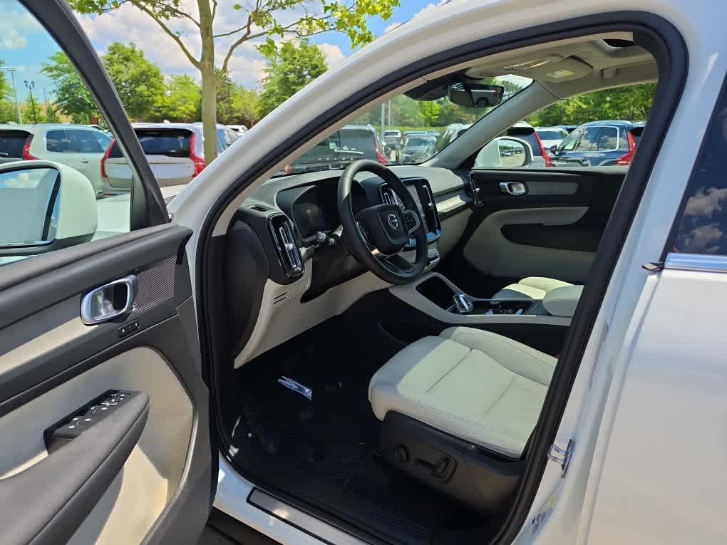 used 2023 Volvo XC40 car, priced at $28,094