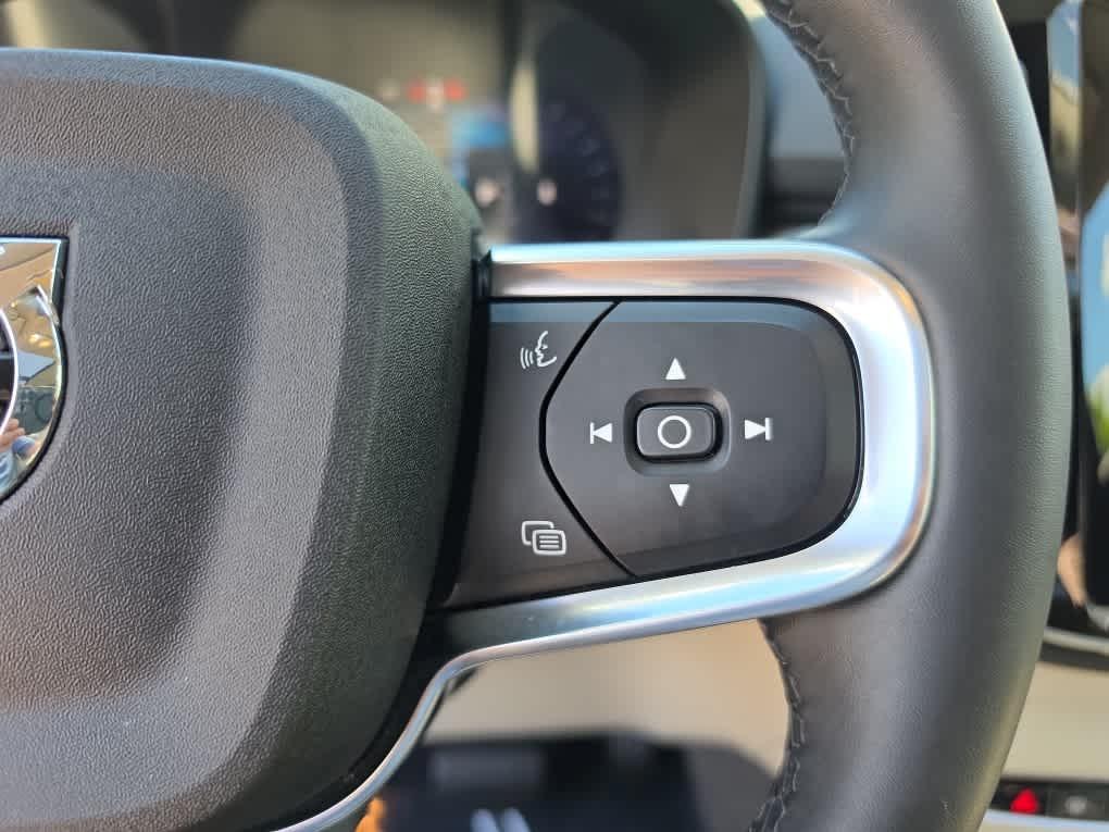 used 2023 Volvo XC40 car, priced at $28,094