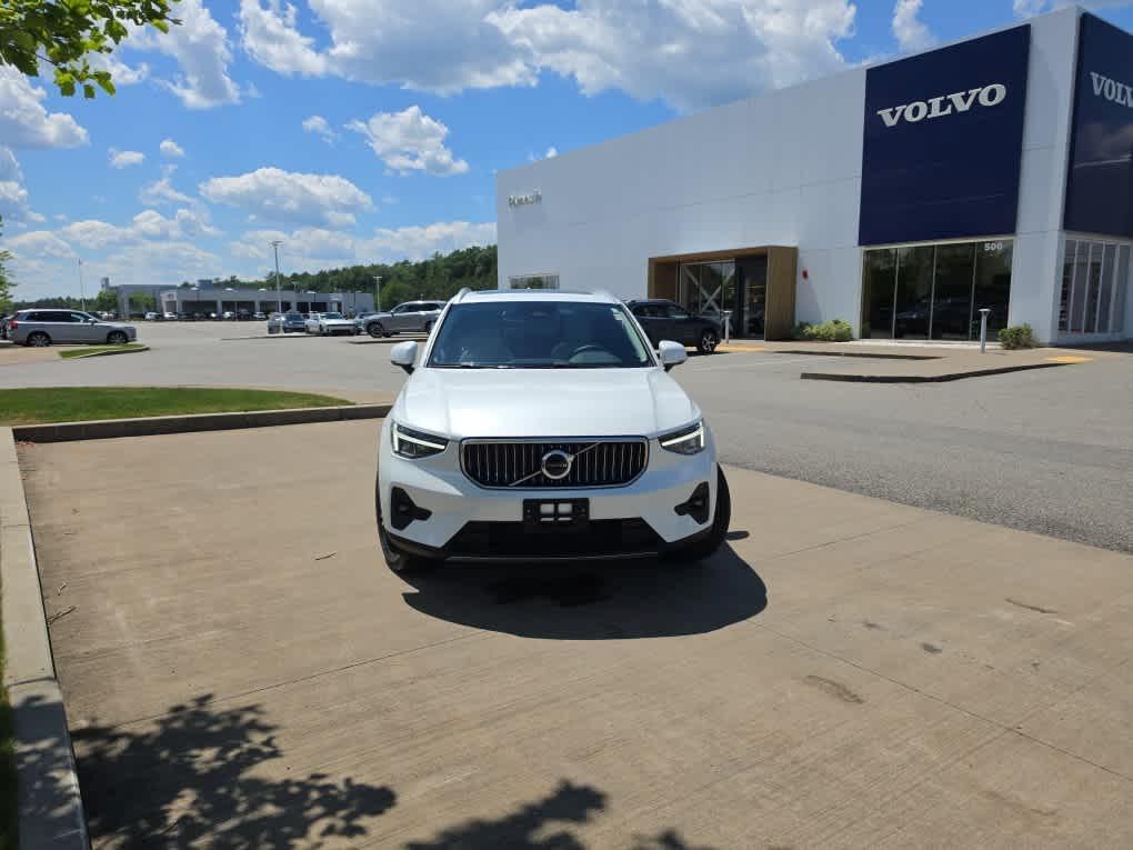 used 2023 Volvo XC40 car, priced at $28,094