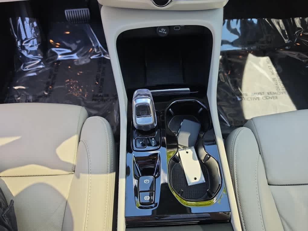 used 2023 Volvo XC40 car, priced at $28,094