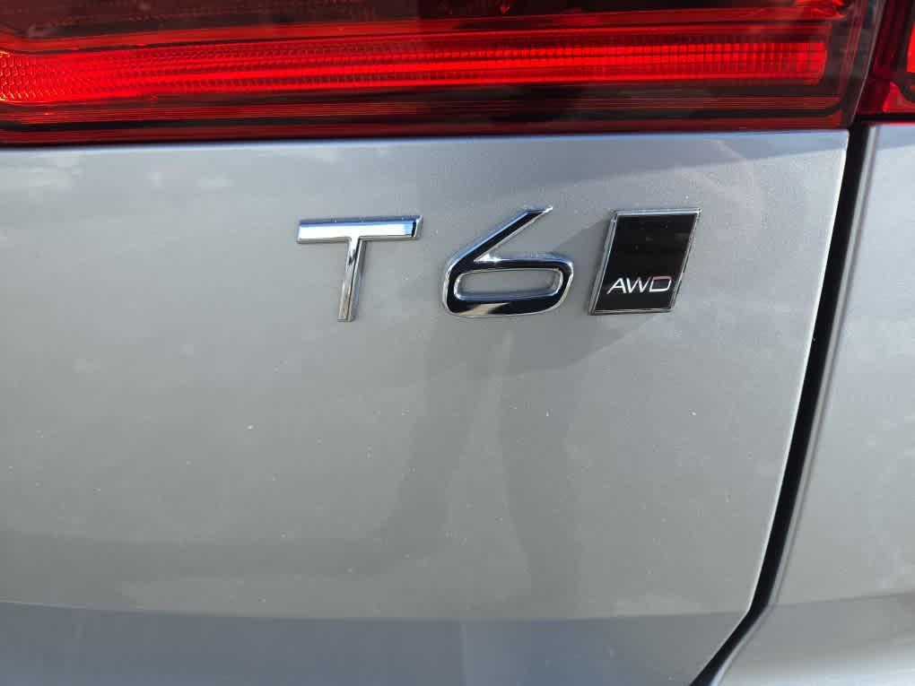 used 2021 Volvo XC60 car, priced at $26,800