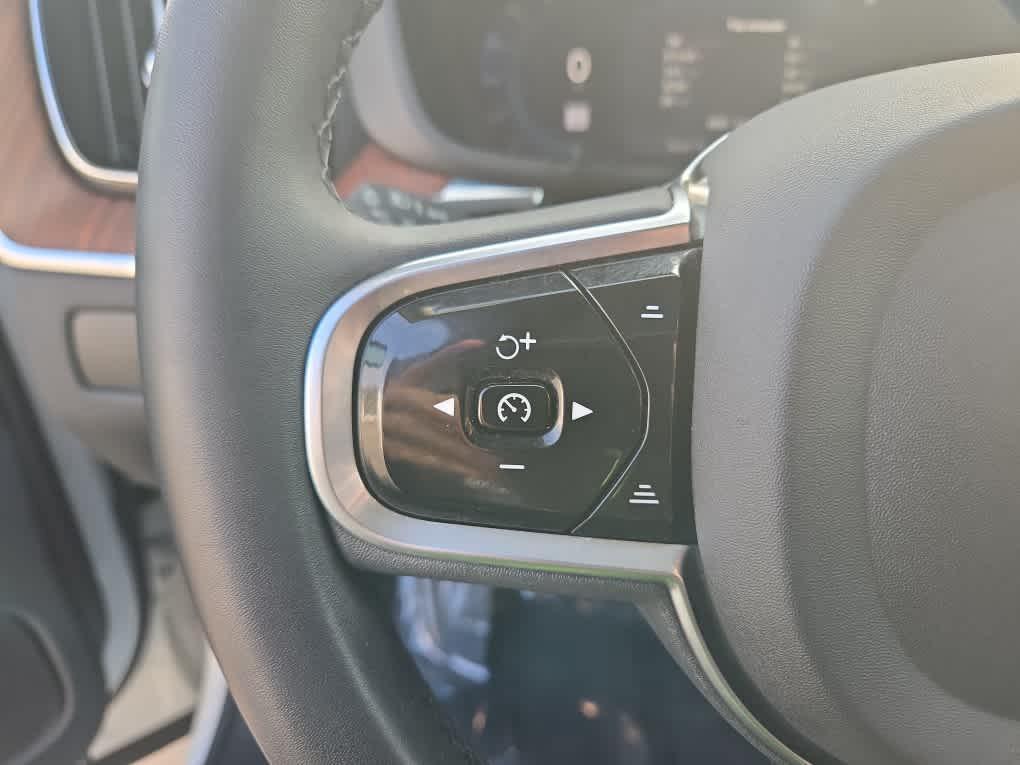 used 2023 Volvo XC60 car, priced at $30,500