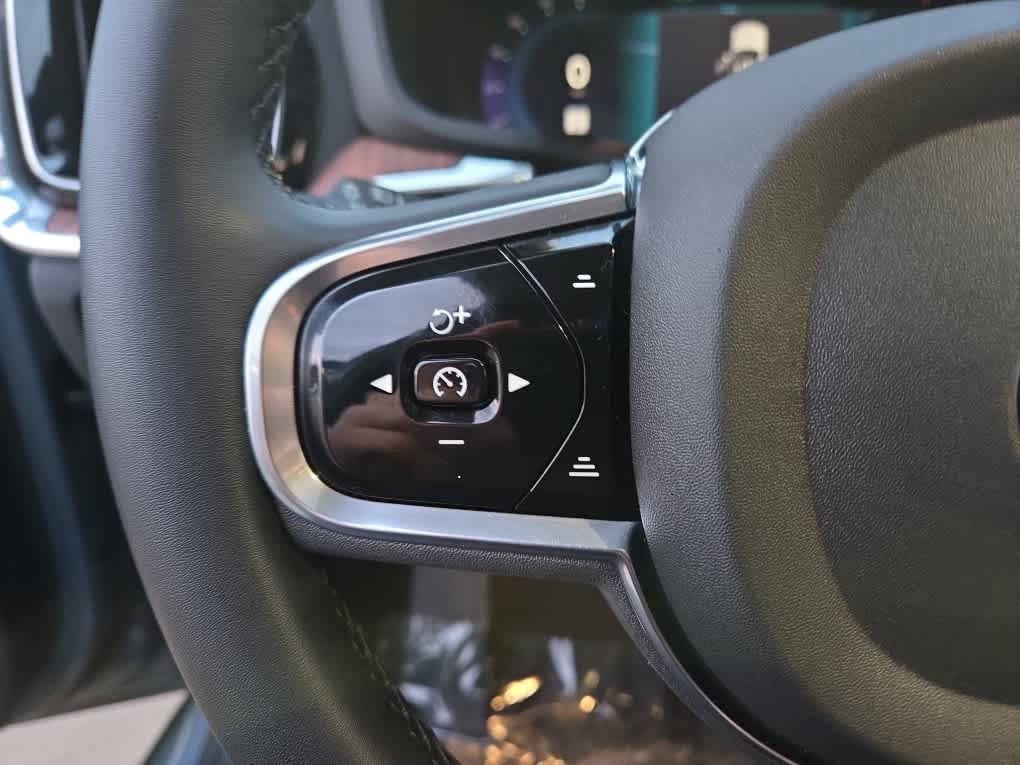 used 2023 Volvo S60 car, priced at $29,200