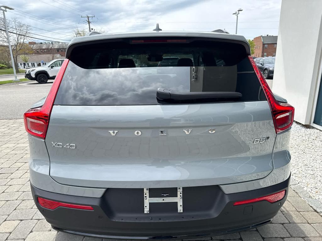 new 2026 Volvo XC40 car, priced at $52,229