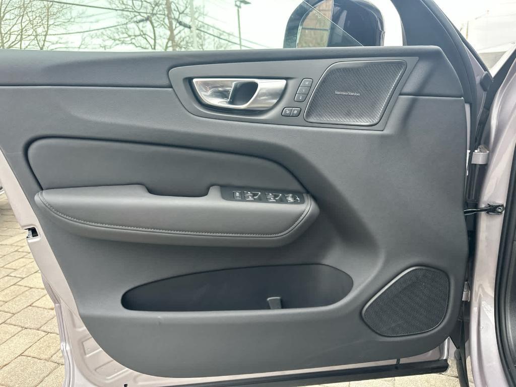 new 2026 Volvo XC60 car, priced at $58,954