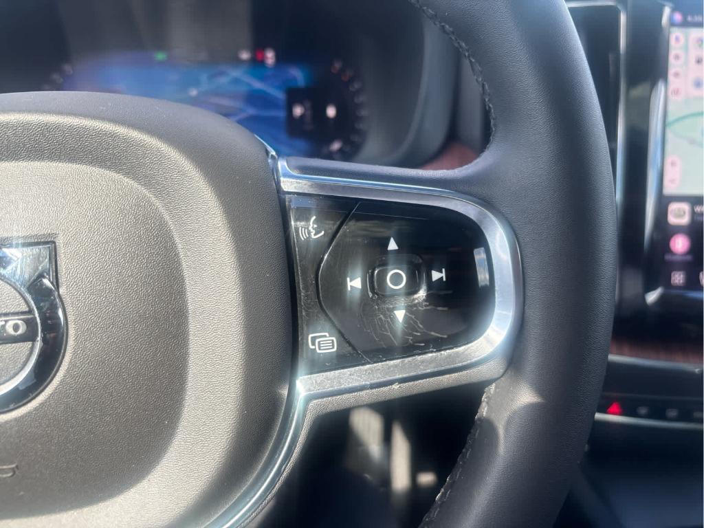 used 2023 Volvo XC60 car, priced at $33,794