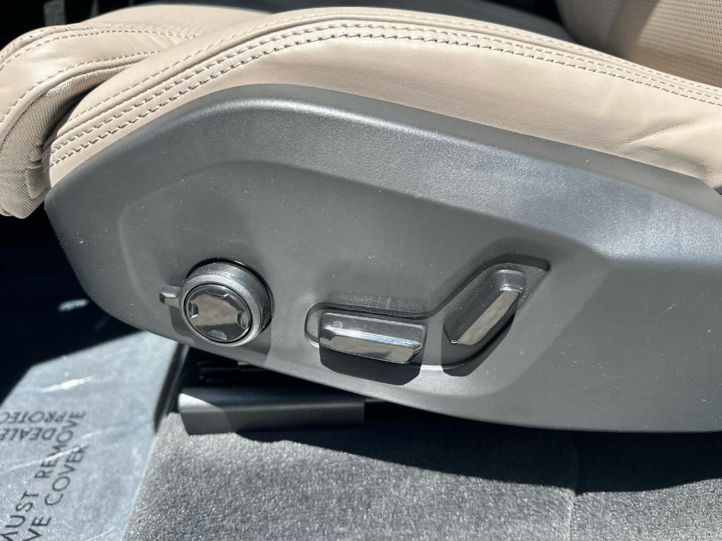 new 2026 Volvo XC90 Plug-In Hybrid car, priced at $86,724
