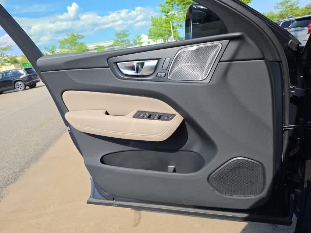 new 2026 Volvo XC60 car, priced at $59,084