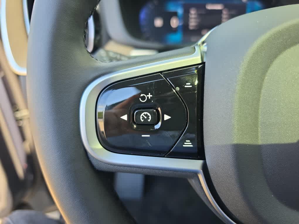 new 2026 Volvo XC60 car, priced at $59,084