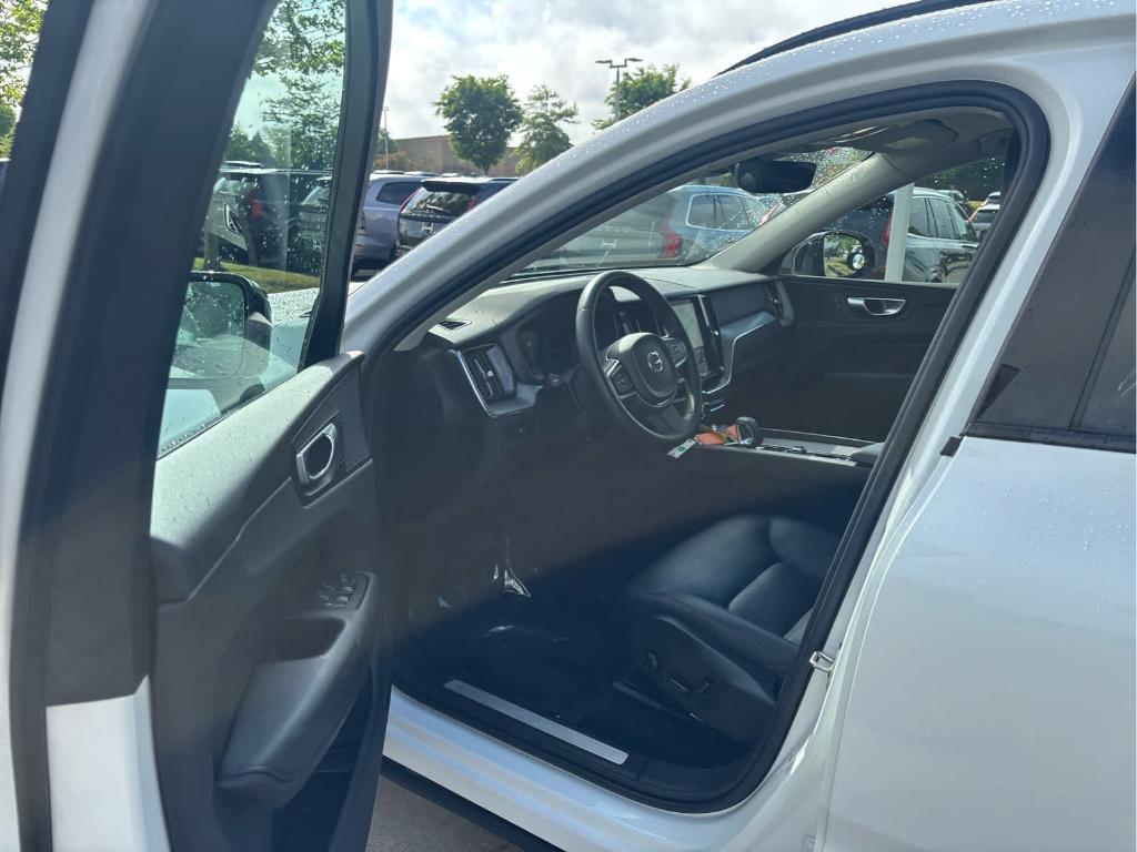 used 2024 Volvo XC60 car, priced at $32,094