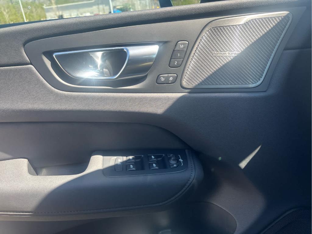 new 2026 Volvo XC60 car, priced at $59,084