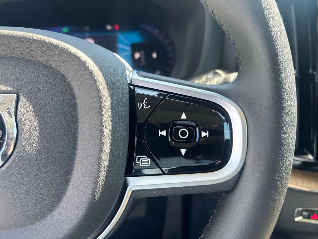 new 2026 Volvo XC60 car, priced at $52,439