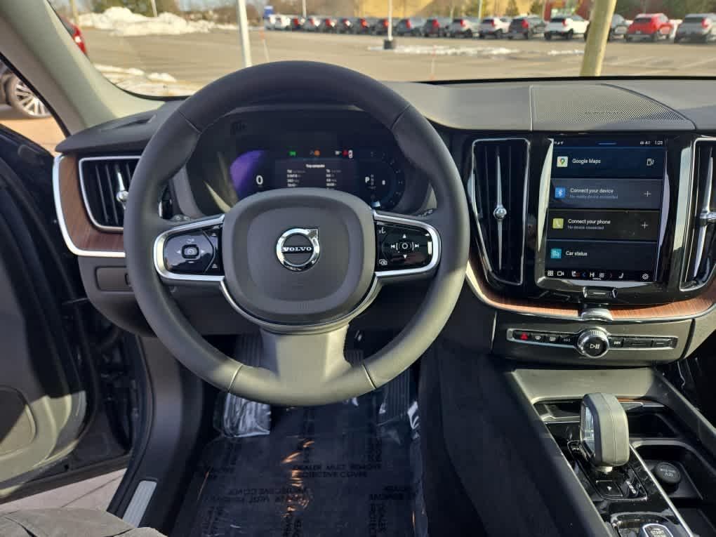 used 2023 Volvo XC60 car, priced at $34,600