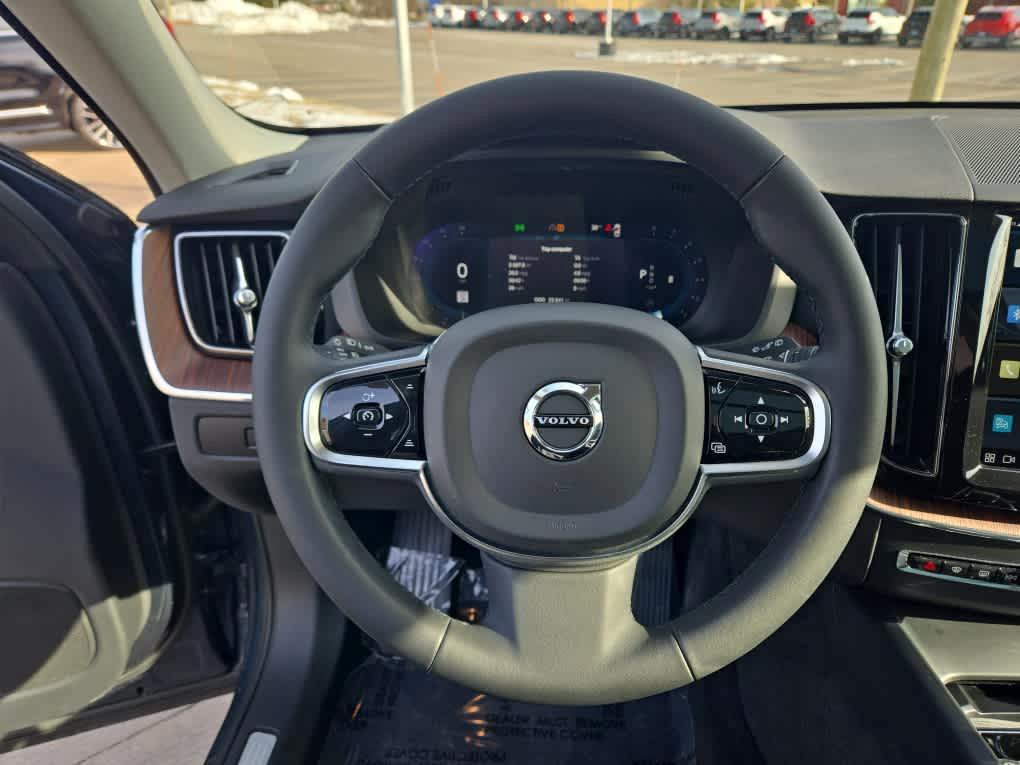 used 2023 Volvo XC60 car, priced at $34,600