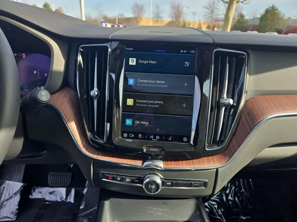 used 2023 Volvo XC60 car, priced at $34,600