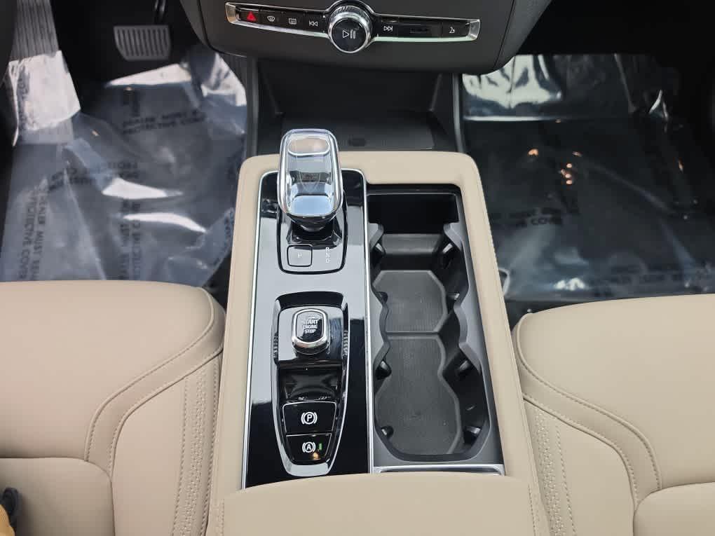 used 2025 Volvo XC90 car