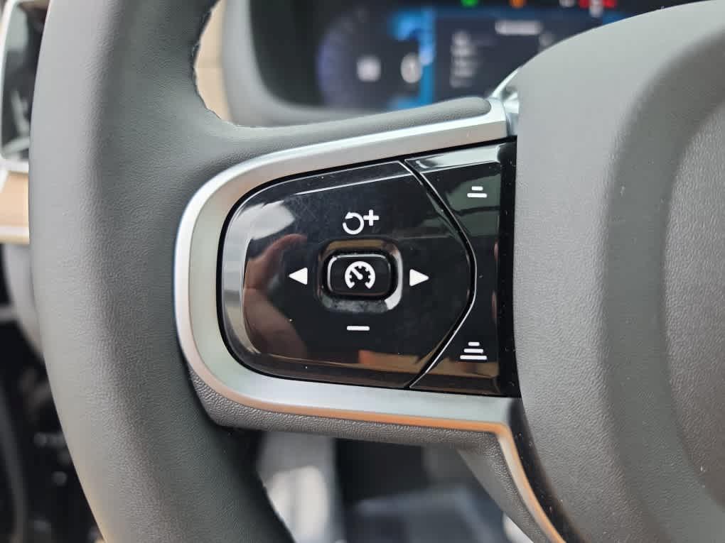 used 2025 Volvo XC90 car
