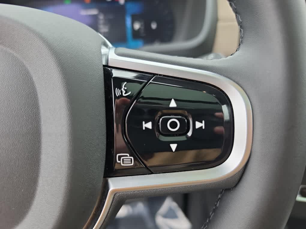 used 2025 Volvo XC90 car
