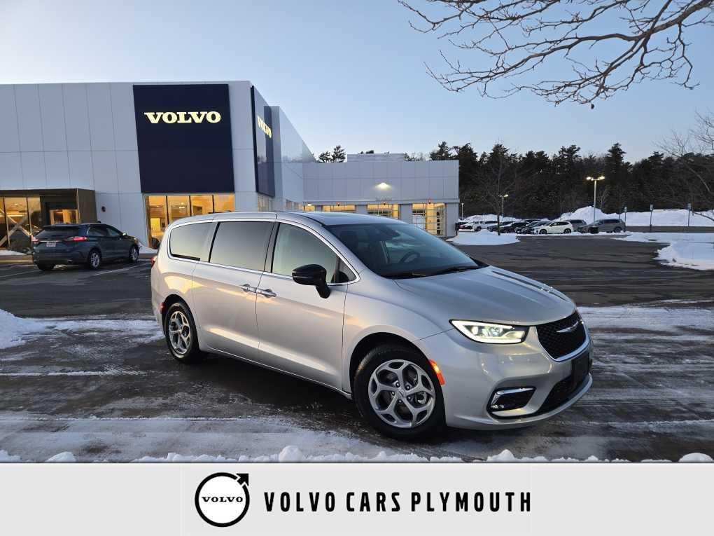 used 2024 Chrysler Pacifica car, priced at $34,400