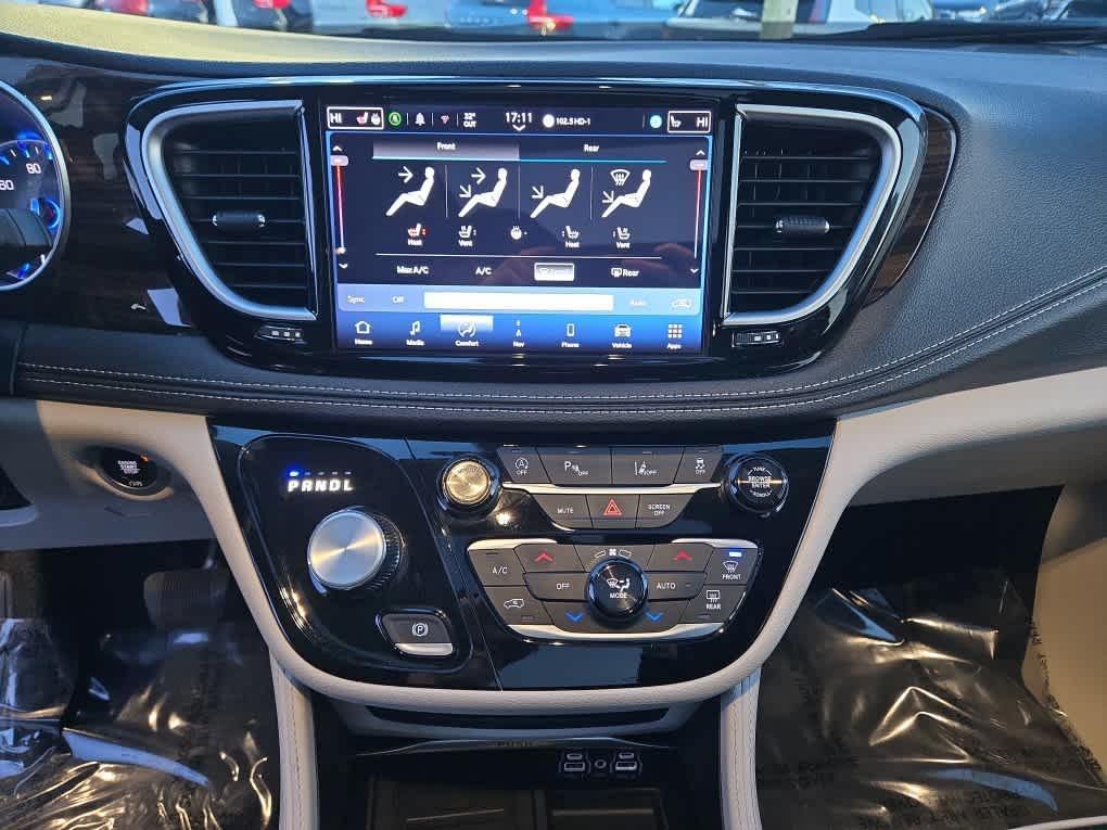 used 2024 Chrysler Pacifica car, priced at $34,400