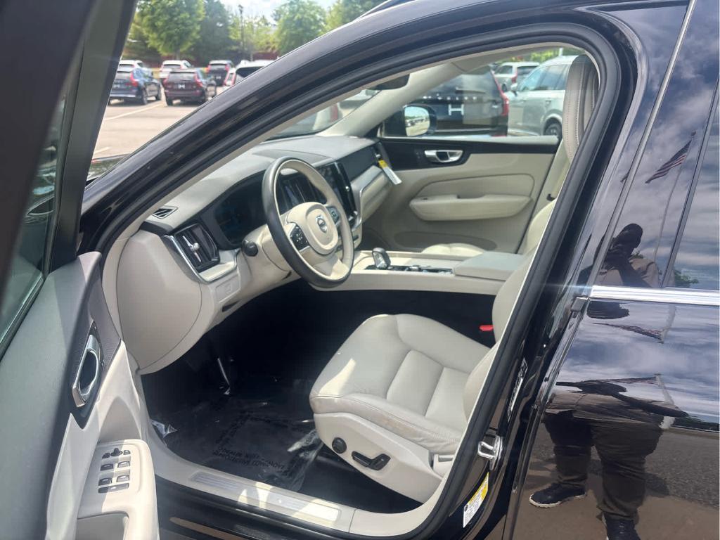 used 2023 Volvo XC60 car, priced at $31,794