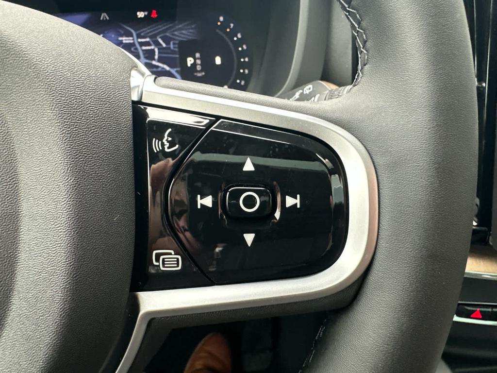 new 2026 Volvo XC60 car, priced at $58,954