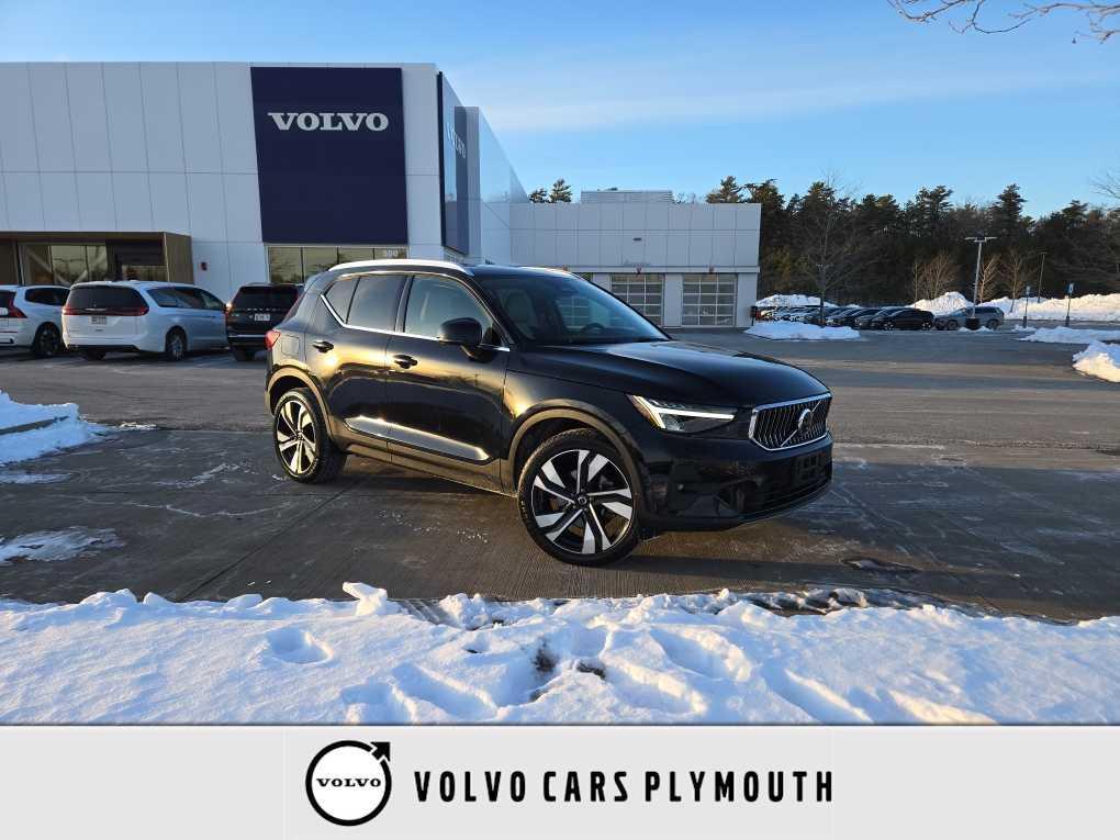 used 2023 Volvo XC40 car, priced at $28,100